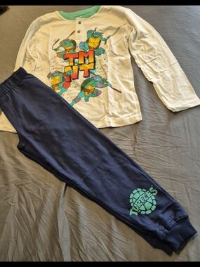 Teenage Mutant Ninja Turtles Pajama Set - White Top & Navy Pants